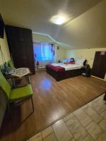 Studio mit Gartenblick