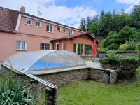 Penzion U Potoka - B&B Nezdice