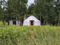 Cozy Yurt on a Heritage Farm with Trails, Pond, and Sauna - Bed and Breakfast Powassan
