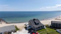 Oceanfront Cape Cod House by Rock Properties - B&B