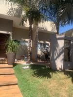 Casa de alto padrão, 2 minutos do shopping - B&B Tangará da Serra