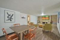 Communal Crashpad-City Card for local biz discounts - B&B Oklahoma City