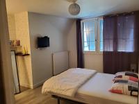 Logement Aux Levades - Bed and Breakfast Eyrein