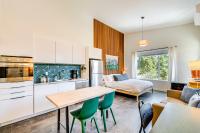 Ski, Hike and Bike Modern Park City Studio - B&B Park City