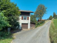 Chalet with pool and view of Lake Thun - B&B Aeschlen ob Gunten