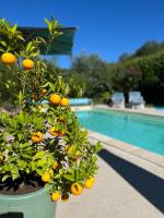 Maison d'hôtes avec piscine à Saint Jean du Gard, Les Ecuries de la Magdelaine - B&B Saint-Jean-du-Gard