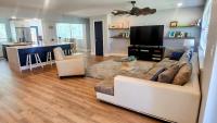 1 Block To Beach - Fully Upgraded Spacious & Quiet - B&B Fort Myers Beach