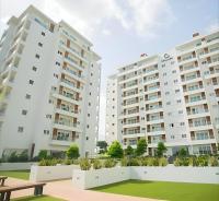 Modern 1 Bedroom Apartment at The Gallery, East Legon, Pool & Gym - Chambres d'hôtes Accra