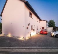 Naturblick Apartment - Modernes 3-Zimmer mit Privatparkplatz - B&B Neustadt b.Coburg