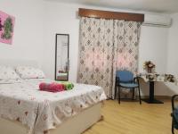 yuelai - B&B Madrid