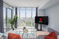 Toronto Getaway 2BR Condo w City Views - B&B Toronto