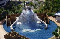 Pool & Sea View Casa Azalea at Swiss Garden Resort Residence - 2 bedroom apartment - Chambres d'hôtes Kuantan