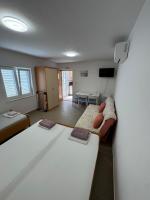 Apartments Vidovic -Lara - B&B Trpanj