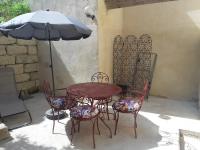 A fleur de rue appartement climatisé Uzès centre - B&B Uzès