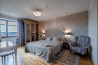 Domillion 2bdr old town apt w views parking A127 - Chambres d’hôtes Vilnius