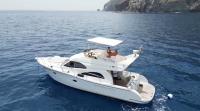 Luxury Yacht in Santa Cruz Port optional at extra cost plus Tour with Skipper & Stewardess, cocktails, food, islandwide pick-up and return - Chambres d'hôtes Santa Cruz de Ténérife