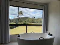 Aconchego Serrano com banheira - B&B Paty do Alferes