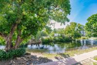Park Shore Resort, BLDG G 241 - Great Views - B&B Naples