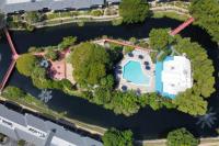 Park Shore Resort 1st Floor condo, BLDG I 152 - Chambres d’hôtes Naples