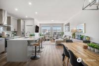 Executive Single Detached House with AC King Bed and More - B&B Balzac