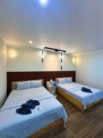 Zimmer mit Kingsize-Bett