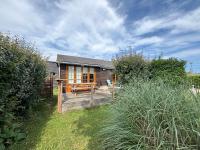 Olivia Plage, charmante maison lumineuse au calme bien équipée à 100 m plage d Asnelles, 500 m commerces, proche Arromanches et Bayeux, au coeur des plages du débarquement, jardin clos, deux belles terrasses, parking dans propriété - Chambres d'hôtes La Celle-sous-Gouzon