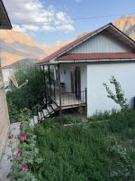 ISKANDARKUL GUEST HoUSE - B&B Kanchoch