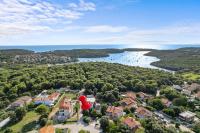 Kajumami Apartments with Hot Tub and Private Terraces - Ferienwohnung Vinkuran