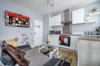 * Well equipped apartment for a relaxing cosy and luxurious fun stay + Free Parking + Free Fast WiFi * - B&B