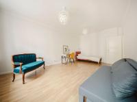 Family apartment, free parking - B&B Riga