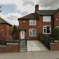Modern House with four BR two parking bays in Bolton - B&B Bolton