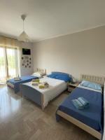 Quadruple Room with Terrace