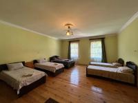 Camera Familiare con Bagno in Comune