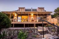 Mountain Gem - nestled between ocean and mountain - B&B Clovelly