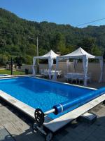 Vikendica Vesic Tegare - B&B Bratunac