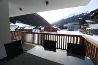 Alpin Apartments Volderauer - B&B Neustift im Stubaital