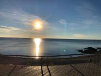 Apartament L'Ampolla BLAU a 50 m del MAR, WIFI, parking - B&B L'Ampolla
