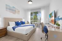 Beachfront Resort - Hot Tub & Pool- Near Beach - Bed and Breakfast Hollywood