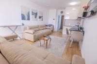 One-Bedroom Apartment with Terrace