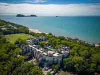 Belle Escapes 328 Stylish Studio in Beachfront Resort Palm Cove - B&B Palm Cove