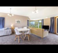 Breath Taking Views of Lake Taupo - Chambres d’hôtes Taupo