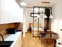 Hangar 18 - II - Bed and Breakfast Coslada