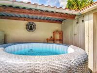 La Colline - Maison climatisée 2 chambres, jacuzzi, sauna, jardin, entre mer et campagne - B&B Muron