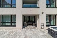 Fabulous Apartment with Terrace & Free Parking - B&B Bratislava