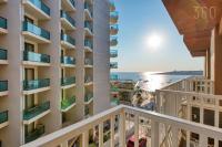 Seafront 2BR fully equipped home with comfy bed Qawra by 360 Estates - Chambres d'hôtes San Pawl il-Bahar