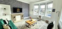 Spacious Haven with Free Parking - B&B
