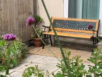 2 Bed-Sleeps 4-Parking-Pets-10 min walk to Beach - B&B Falmouth