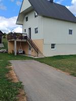 Apartman Helena 2 - Chambres d’hôtes Žabljak