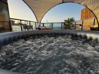 Swita Nir - Hot tub, Beach & Barbeque - B&B Ashdod