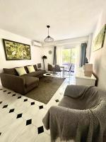 Charming Central Marbella Apartment 2 min to Beach - Ferienwohnung Marbella